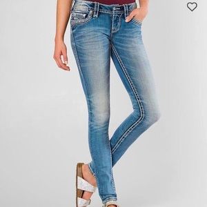 Rock Revival Aliana Skinny Jeans.
